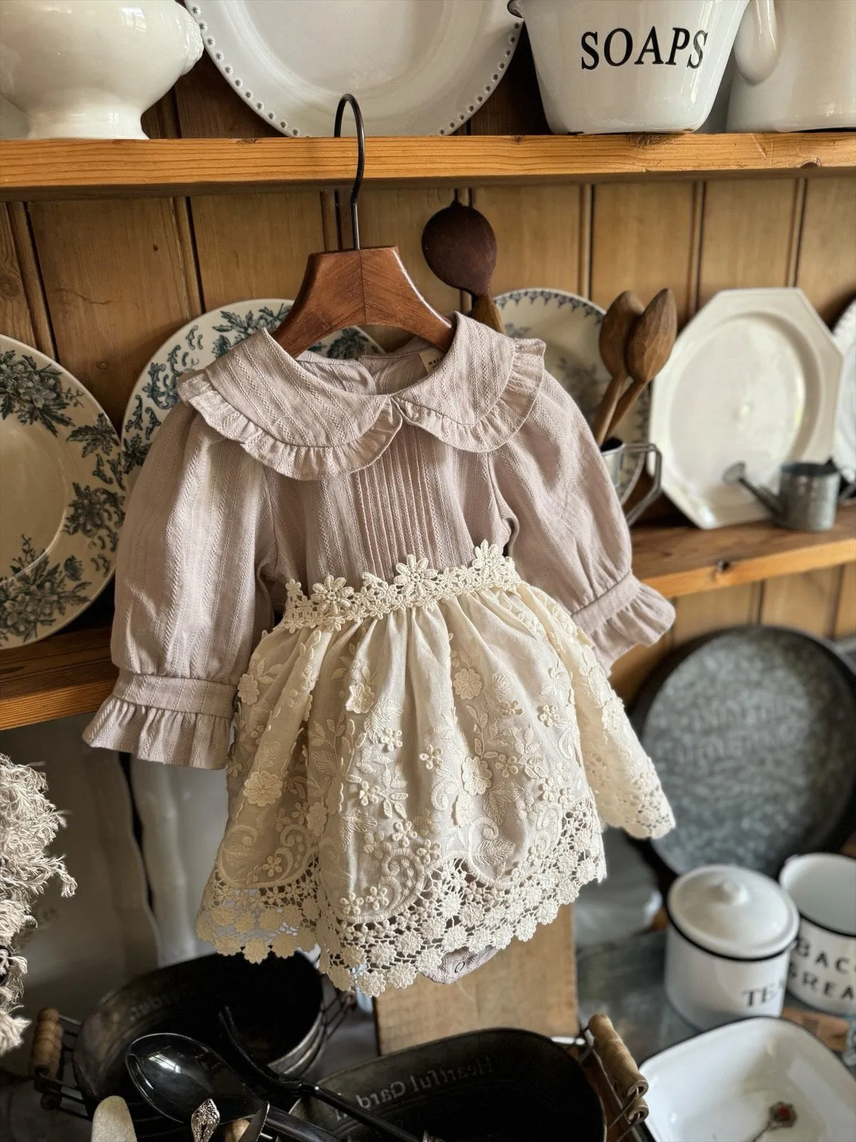 Loen Frill Collar Romper _2 Colours